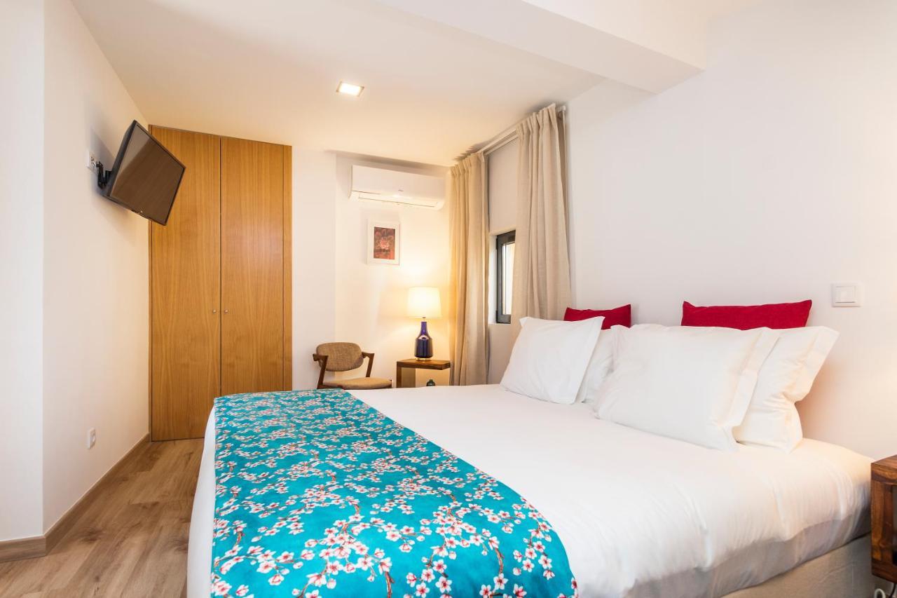 Ferienwohnung Perfect 1 Bed In Chiado With Terrace And Aircon Lissabon Exterior foto